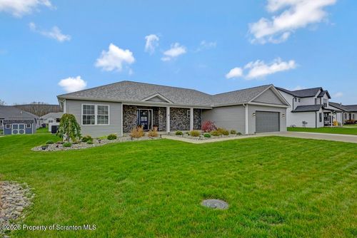 114 Osprey Ln, Archbald, PA, 18403-2214 | Card Image