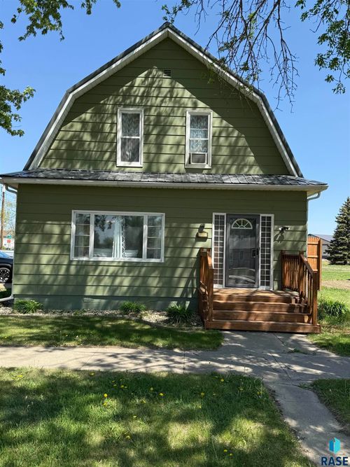 750 N 4th Ave, Canistota, SD, 57012-2053 | Card Image