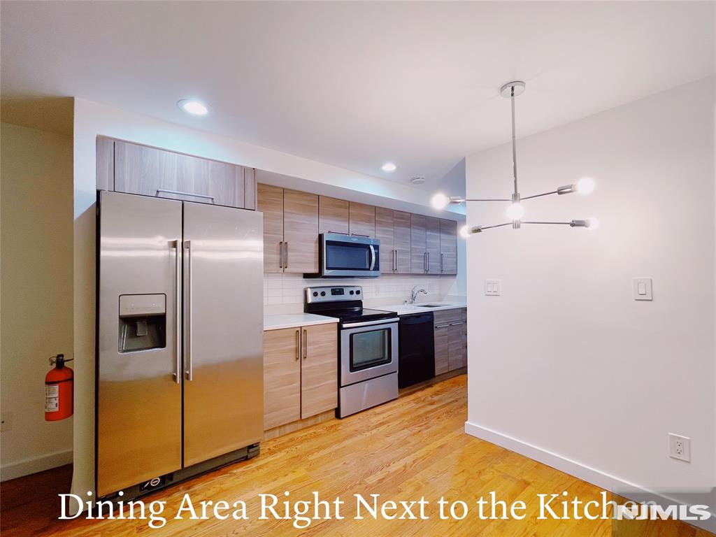 Residential Lease in Edgewater 4