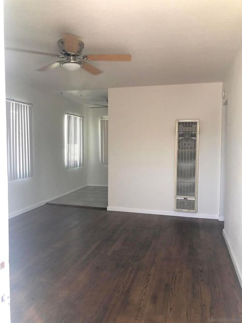 558 E Lexington Ave, El Cajon, CA, 92020-4616 | Card Image