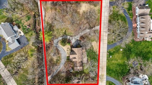 13777 Clayton Rd, Town And Country, MO, 63017-8438 | Card Image