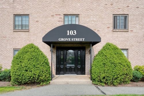apt-317-103 Grove St, Rockland, MA, 02370-2328 | Card Image