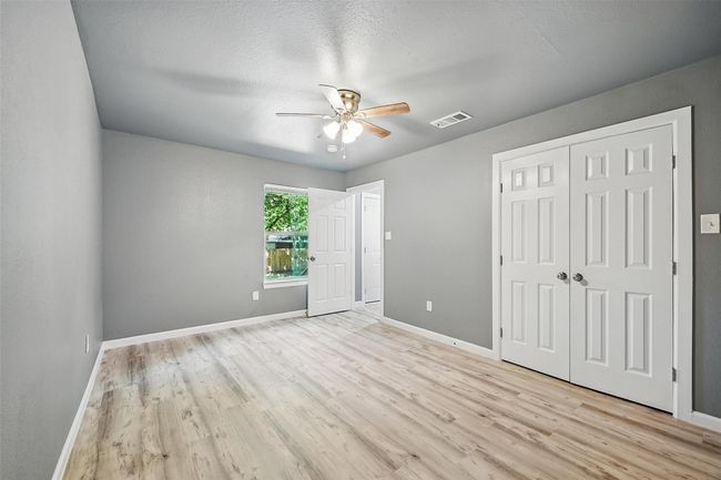 906 S Willow St, House other with 3 bedrooms, 2 bathrooms and null parking in Sherman TX | Image 20