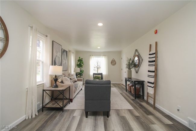803 5 Th St, House other with 3 bedrooms, 2 bathrooms and null parking in Struthers OH | Image 4