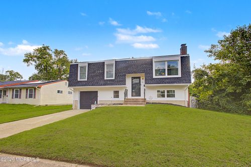 18 Sandal Ln, Willingboro, NJ, 08046-1015 | Card Image