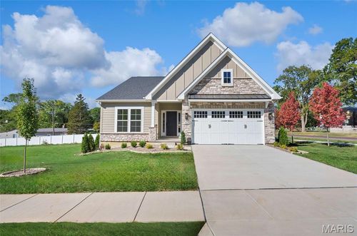 1 Tbb- Chandler Gates Manor Court, Sunset Hills, MO, 63126 | Card Image