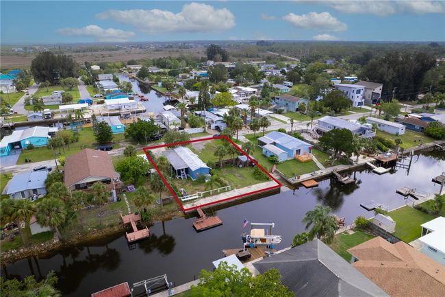7022 Fair Ln, House other with 2 bedrooms, 2 bathrooms and null parking in HUDSON FL | Image 11