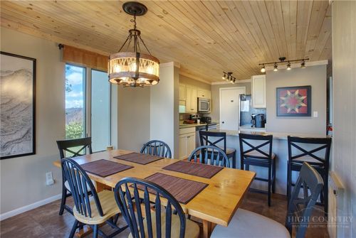 d-4-367 Skyleaf Dr, Sugar Mountain, NC, 28604 | Card Image