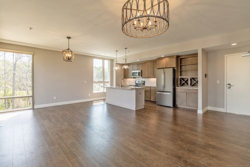 h-11 Edgewater Cir, East Hampton, CT, 06424 | Card Image