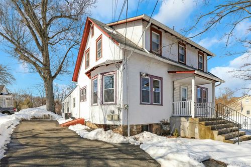 18 Ridge Rd, Congers, NY, 10920-2811 | Card Image