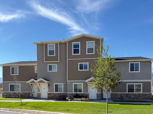 23-211 E 700 N, Vineyard, UT, 84059-6523 | Card Image