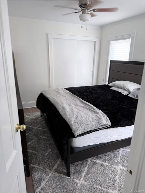 31 Ireland Pl, Babylon, NY, 11704-6614 | Card Image