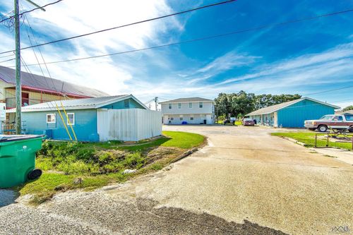 399 N Carol St, Lockport, LA, 70374-2142 | Card Image