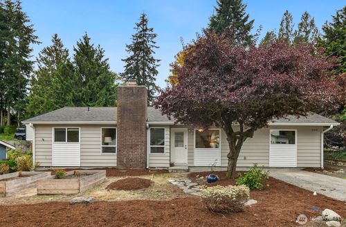 2418 74th St Se, Everett, WA, 98203-5450 | Card Image