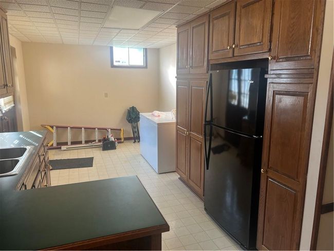 Basement Kitchen | Image 38