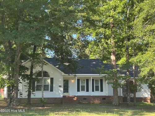 108 Red Oak Dr, Goldsboro, NC, 27530-7939 | Card Image