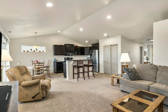 12. Living Room | Image 12