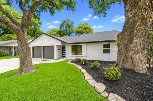 5914 Hewitt Dr, Houston, TX, 77092-5129 | Card Image
