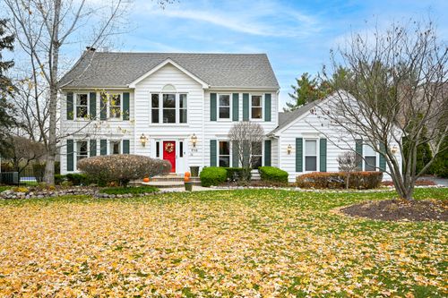 710 Braewood Dr, Algonquin, IL, 60102-3236 | Card Image