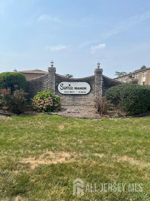 a-660 N Broad St, Elizabeth, NJ, 07208-3421 | Card Image