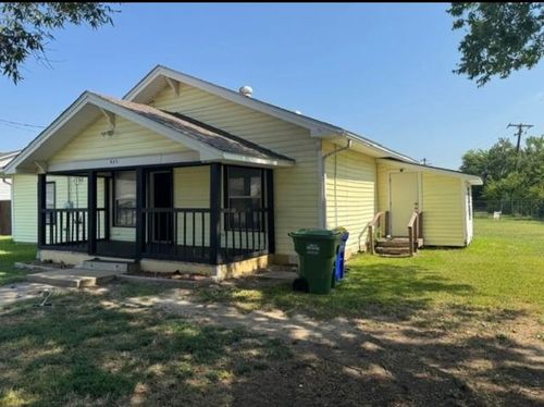 323 E Lloyd St, Krum, TX, 76249-9704 | Card Image