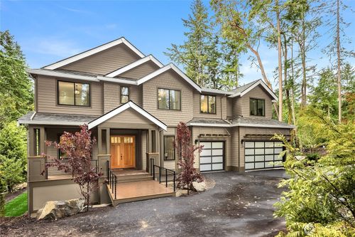 4740 Rose Ave Ne, Bainbridge Island, WA, 98110-3133 | Card Image