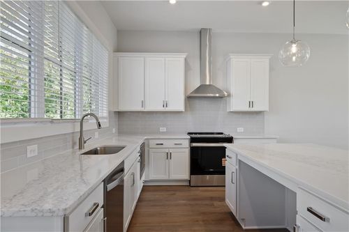 1352 Grannysmith Trce Ne, Brookhaven, GA, 30319-3335 | Card Image