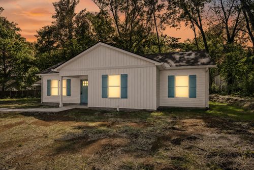 318 Chestnut Aly, Tullahoma, TN, 37388-3474 | Card Image