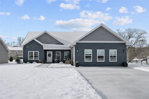 164 Edgewood Ave, Aliquippa, PA, 15001-1814 | Card Image