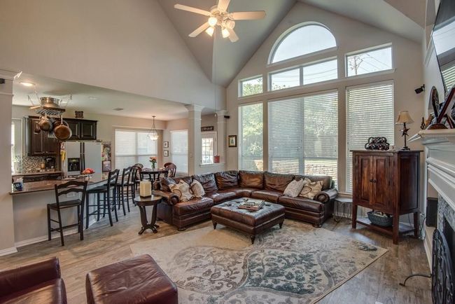 817 Water Oak Dr, House other with 4 bedrooms, 4 bathrooms and null parking in Grapevine TX | Image 11