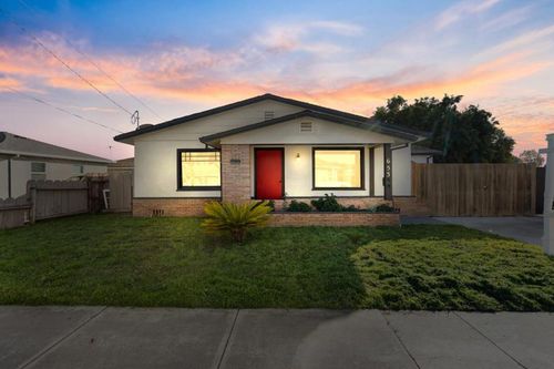 653 South St, Hollister, CA, 95023 | Card Image