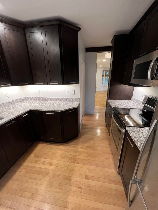 APT-1 - 185 Madison St, Condo with 1 bedrooms, 1 bathrooms and null parking in Portsmouth NH | Image 9