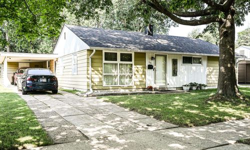 333 Manchester Drive, South Bend, IN, 46615 | Card Image