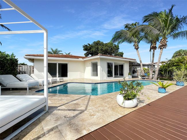 Outdoor deck closest to the guest bedroom | Image 16