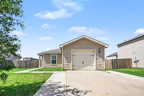 5835 Golden Cove Rd, Cove, TX, 77523-1514 | Card Image