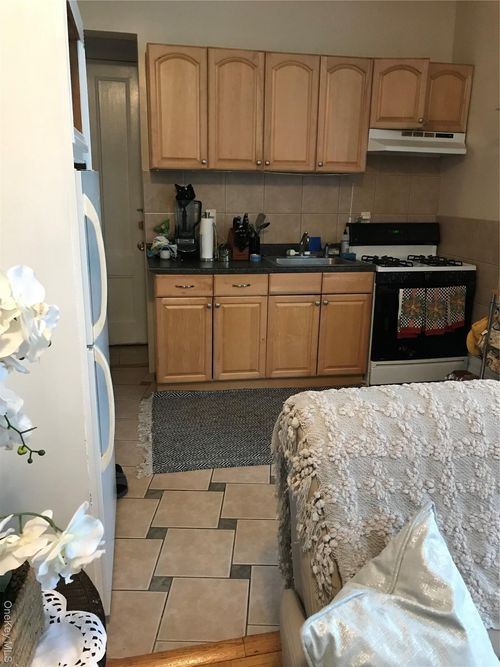 36 South St, Goshen, NY, 10924-2300 | Card Image