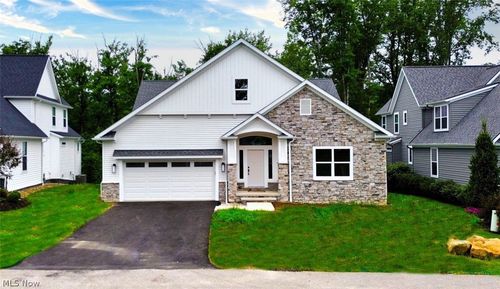 7994 Canyon Ridge, Chagrin Falls, OH, 44023 | Card Image