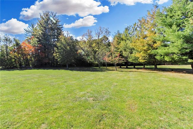 23 Stonegate Dr, House other with 5 bedrooms, 3 bathrooms and null parking in Charleston IL | Image 4