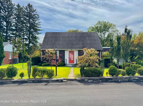 3 Pruyn Pl, Catskill, NY, 12414-1110 | Card Image