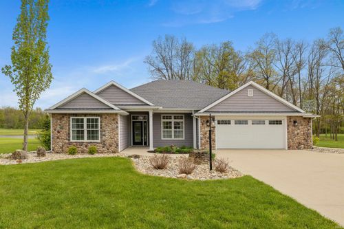3330 Kellygreen Dr, Angola, IN, 46703-2802 | Card Image