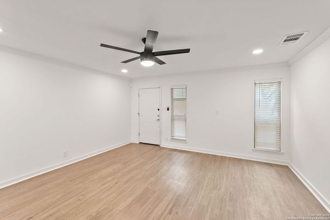 APT-101 - 2718 Old Field Dr, Townhouse with 2 bedrooms, 3 bathrooms and null parking in San Antonio TX | Image 6