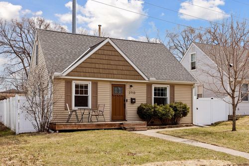 2713 Brunswick Ave S, Saint Louis Park, MN, 55416-1818 | Card Image