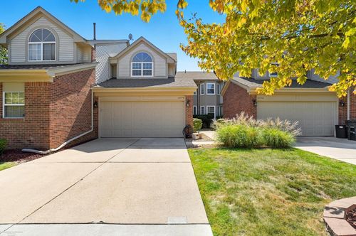 15774 Golfview Dr, Riverview, MI, 48193 | Card Image