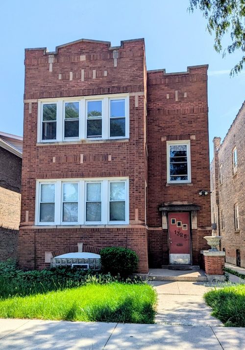 1325 N Long Ave, Chicago, IL, 60651-1306 | Card Image