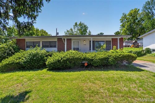 1736 Keelen Dr, Saint Louis, MO, 63136-2441 | Card Image