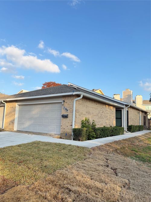 2106 Mistymeadow Ct, Carrollton, TX, 75006-4763 | Card Image