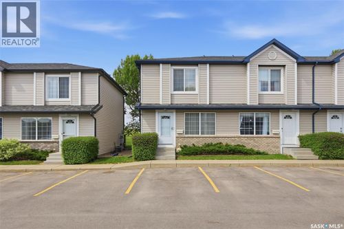 670 Kenderdine Rd, Saskatoon, SK, S7N4W3 | Card Image