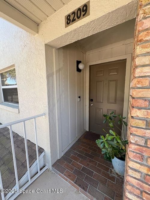 8209-1600 Woodland Dr, Rockledge, FL, 32955-2504 | Card Image