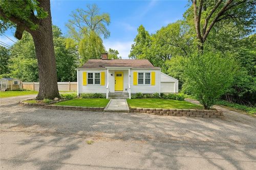 41 Indiana Ave, Cumberland, RI, 02864-5707 | Card Image