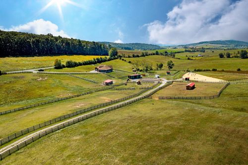 747 New Providence Rd, Raphine, VA, 24472-2152 | Card Image